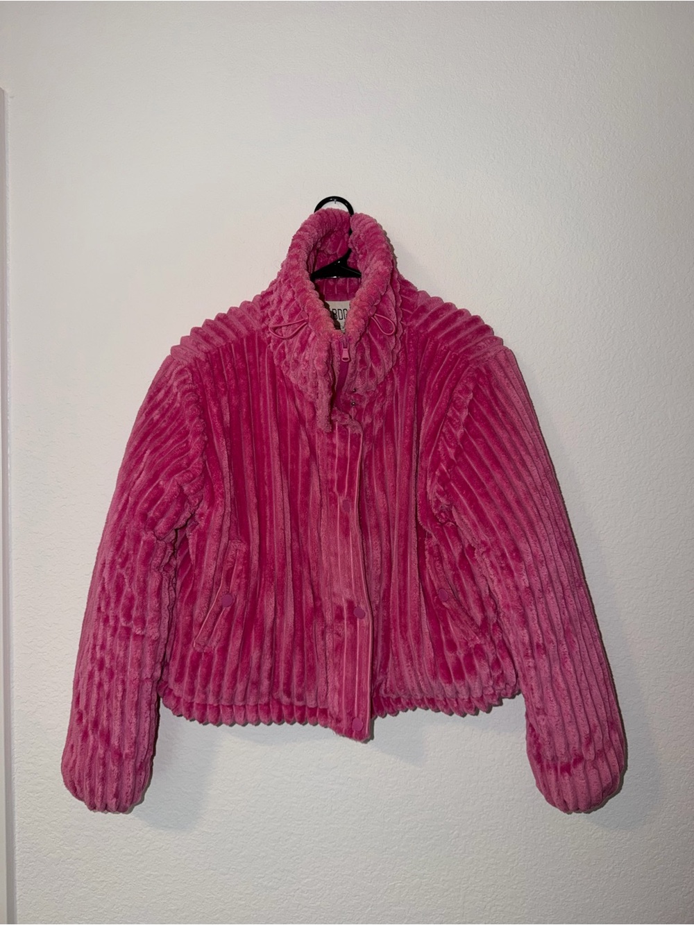 Urban Outfitters - Pink corduroy puffer